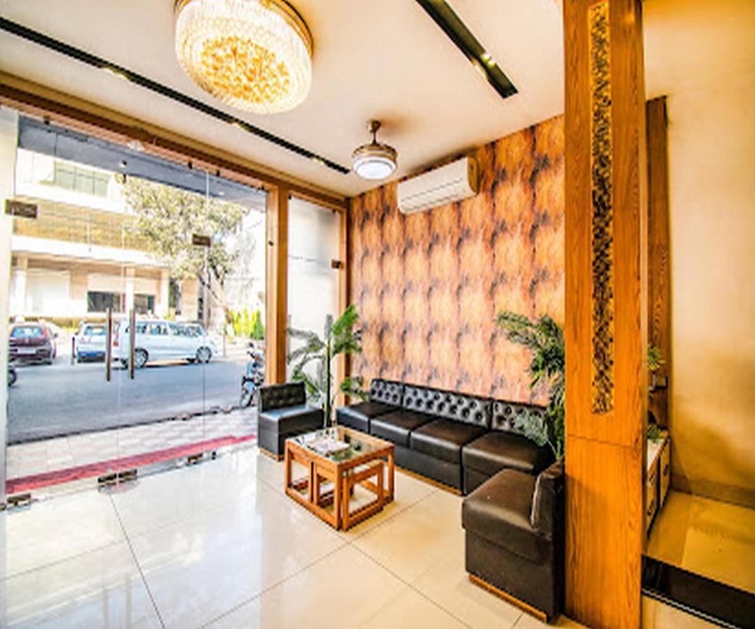 Cherrystay Kiran Inn Indore Dış mekan fotoğraf